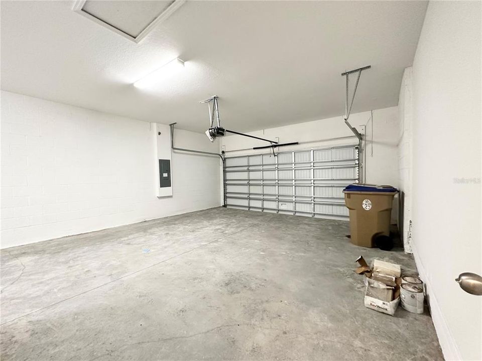 For Rent: $2,499 (3 beds, 3 baths, 1856 Square Feet)