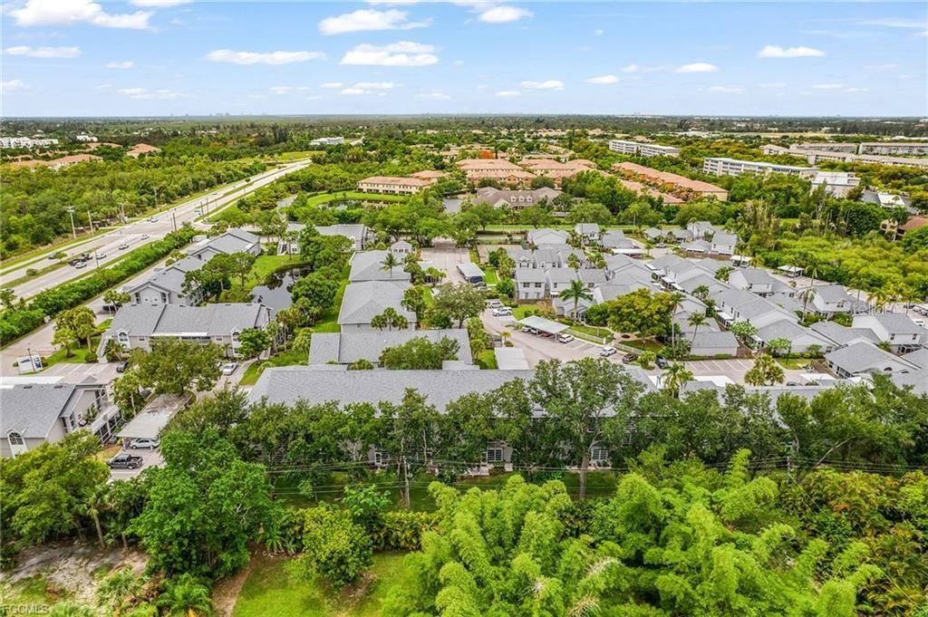 На продажу: $199,000 (2 спален, 2 ванн, 943 Квадратных фут)