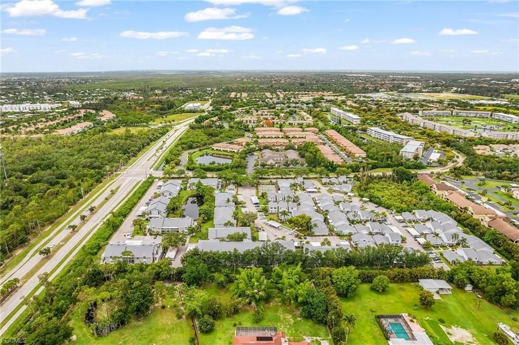 На продажу: $199,000 (2 спален, 2 ванн, 943 Квадратных фут)