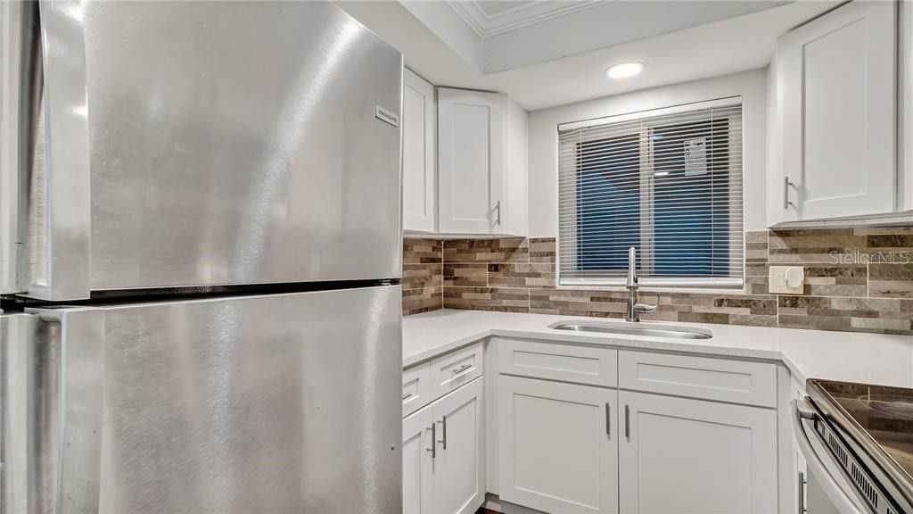 For Rent: $1,799 (2 beds, 2 baths, 1100 Square Feet)