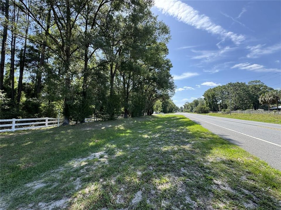 На продажу: $174,900 (1.47 acres)
