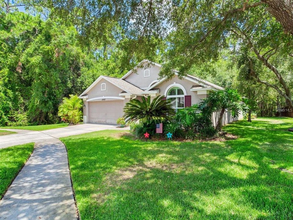 For Sale: $575,000 (3 beds, 2 baths, 1720 Square Feet)