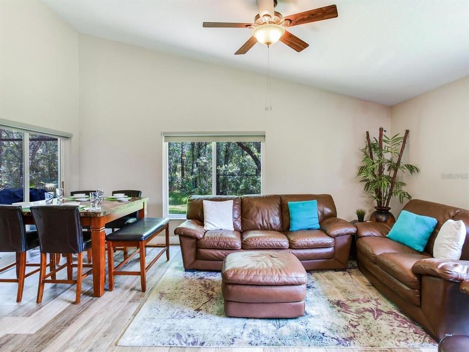 For Sale: $575,000 (3 beds, 2 baths, 1720 Square Feet)