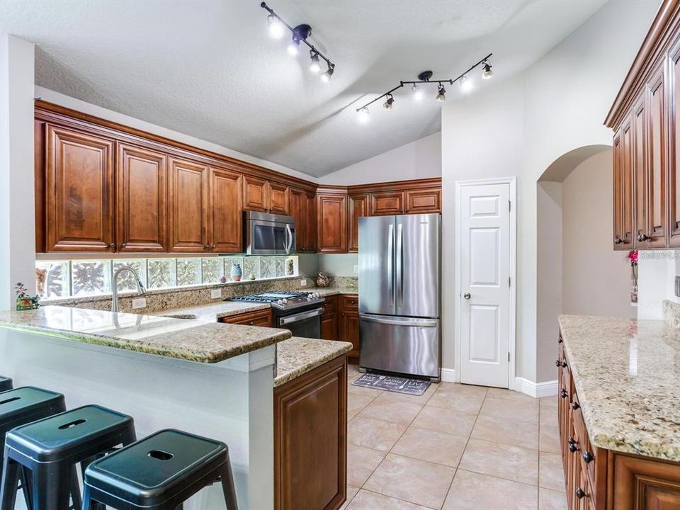 For Sale: $575,000 (3 beds, 2 baths, 1720 Square Feet)