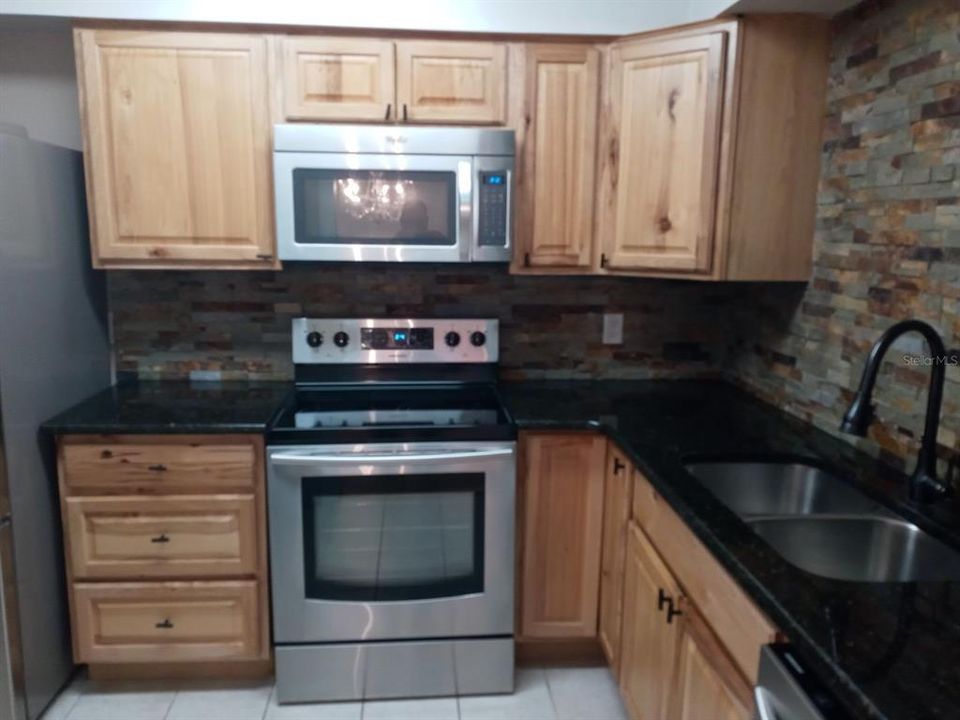 For Rent: $1,750 (2 beds, 2 baths, 1252 Square Feet)