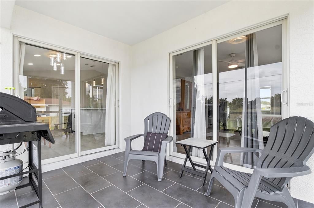 For Sale: $324,999 (3 beds, 2 baths, 1272 Square Feet)