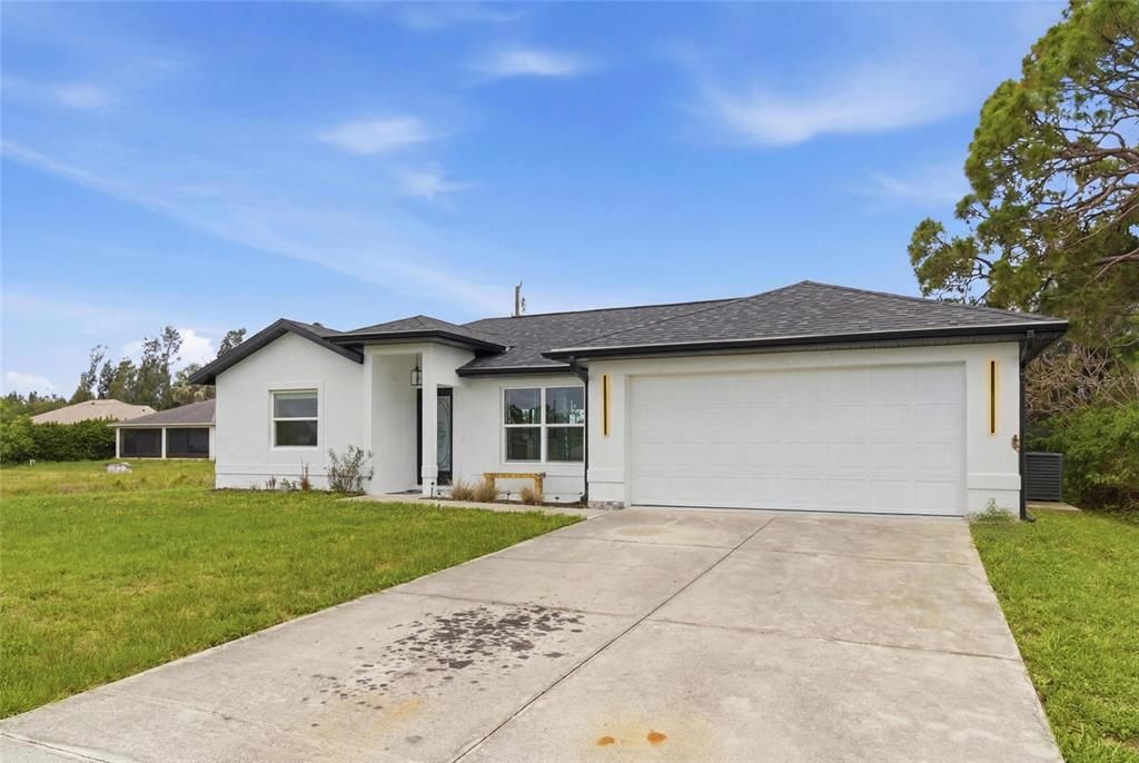 For Sale: $324,999 (3 beds, 2 baths, 1272 Square Feet)