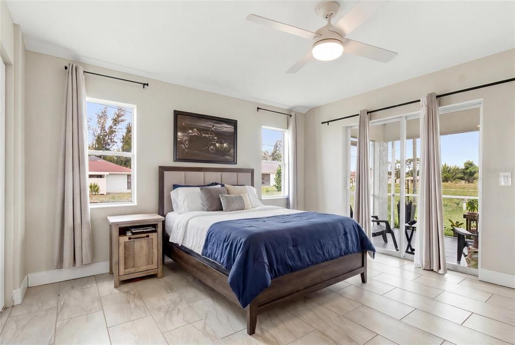 For Sale: $324,999 (3 beds, 2 baths, 1272 Square Feet)