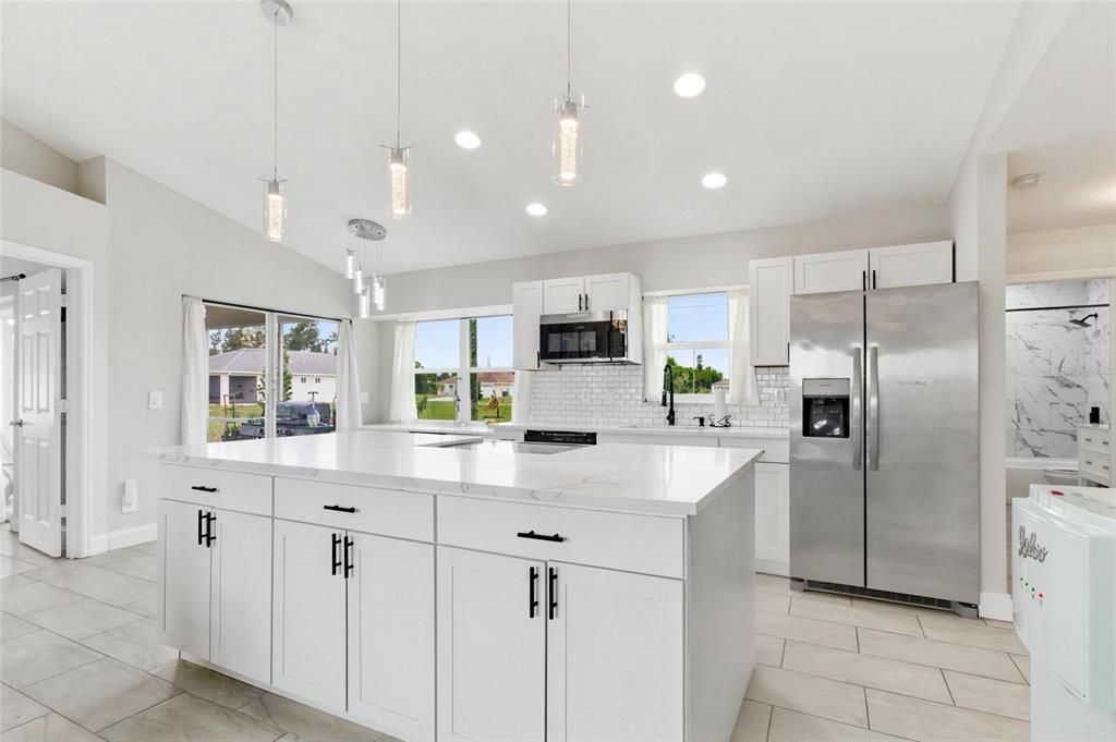 For Sale: $324,999 (3 beds, 2 baths, 1272 Square Feet)