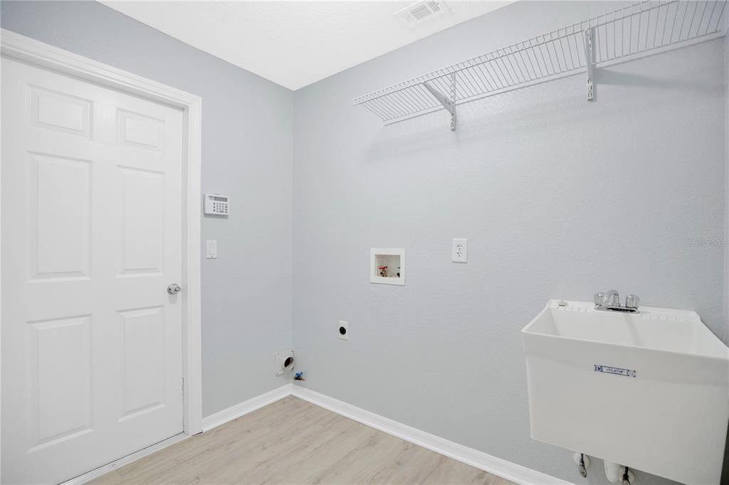 For Sale: $409,990 (3 beds, 2 baths, 1867 Square Feet)