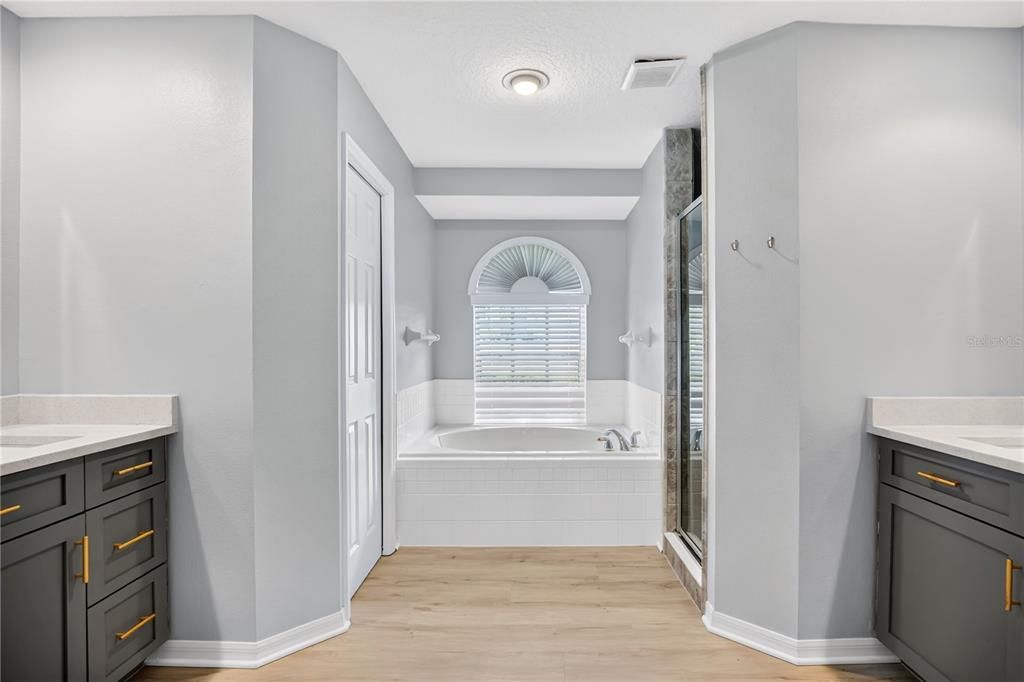 For Sale: $409,990 (3 beds, 2 baths, 1867 Square Feet)