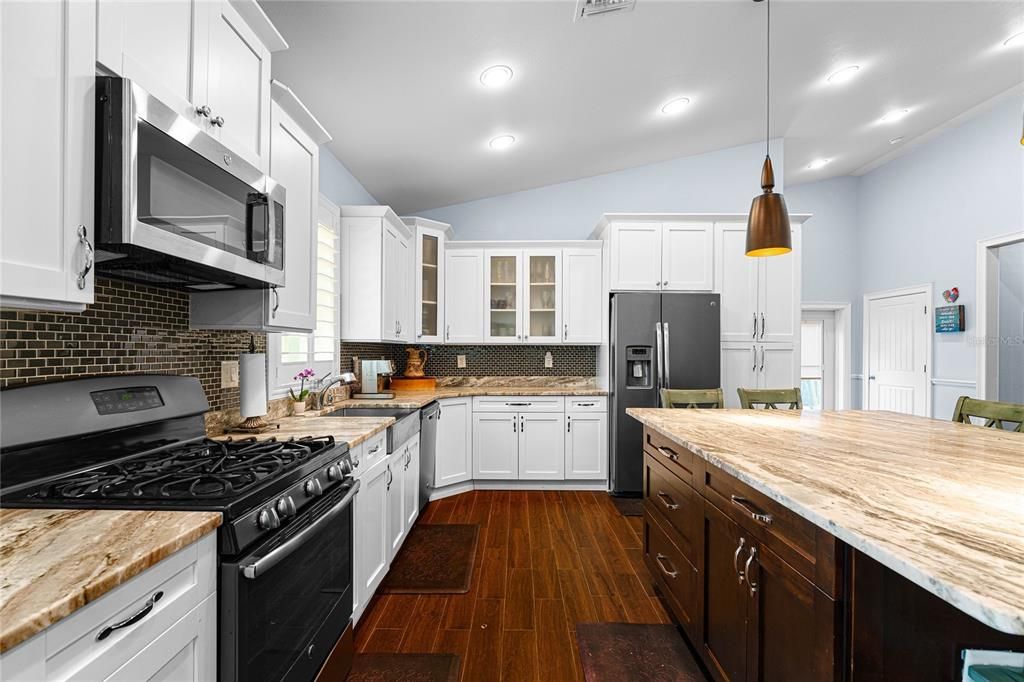 For Rent: $5,700 (3 beds, 2 baths, 2150 Square Feet)