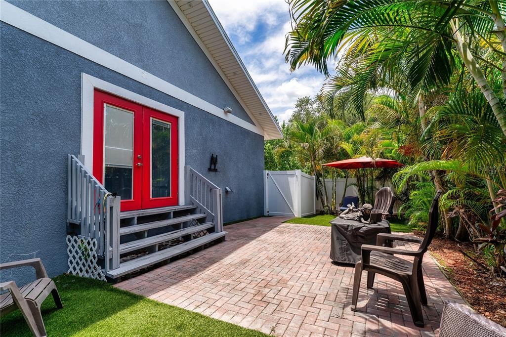 For Rent: $5,700 (3 beds, 2 baths, 2150 Square Feet)
