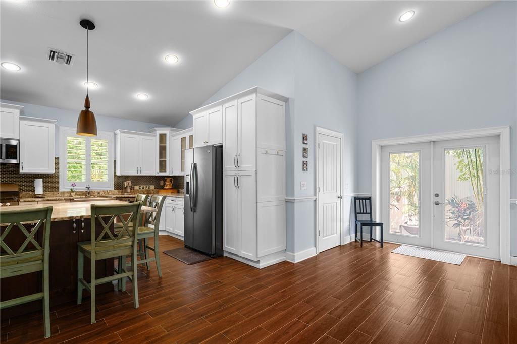 For Rent: $5,700 (3 beds, 2 baths, 2150 Square Feet)