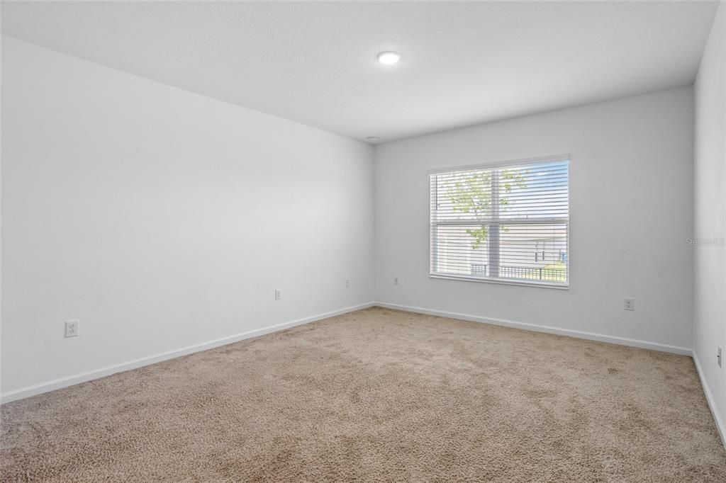 For Sale: $339,000 (4 beds, 2 baths, 1938 Square Feet)