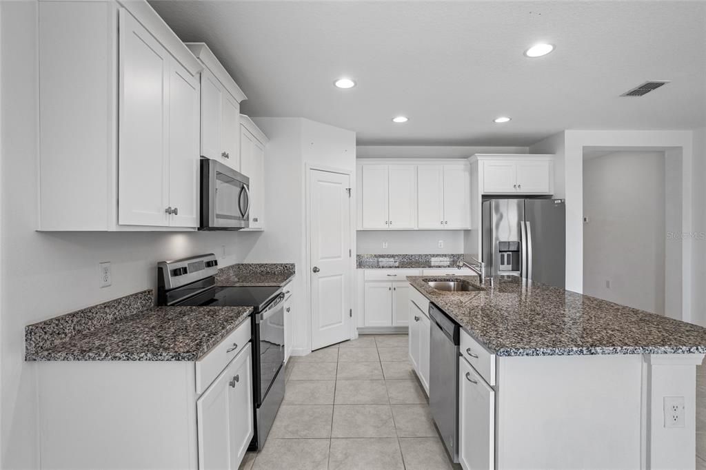For Sale: $339,000 (4 beds, 2 baths, 1938 Square Feet)