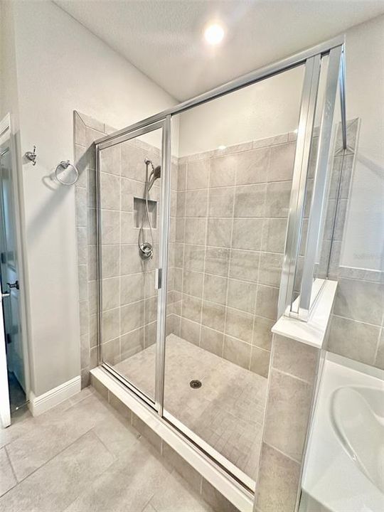 В аренду: $3,600 (4 спален, 2 ванн, 2035 Квадратных фут)
