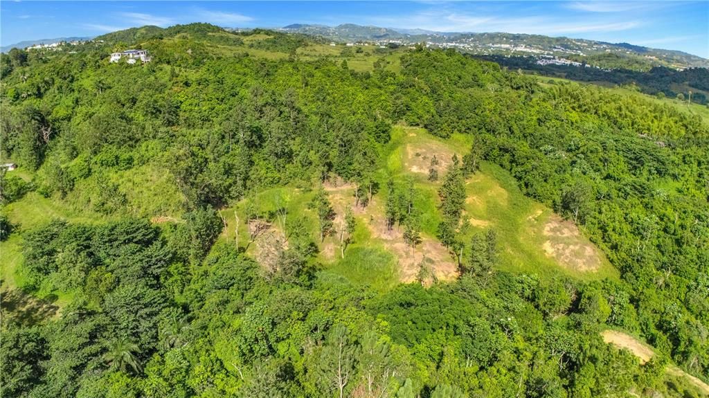 На продажу: $295,000 (4.86 acres)