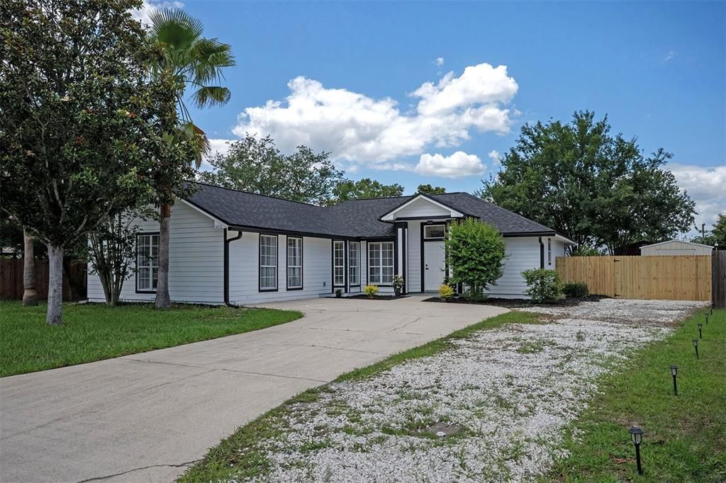 For Sale: $315,000 (4 beds, 2 baths, 1694 Square Feet)