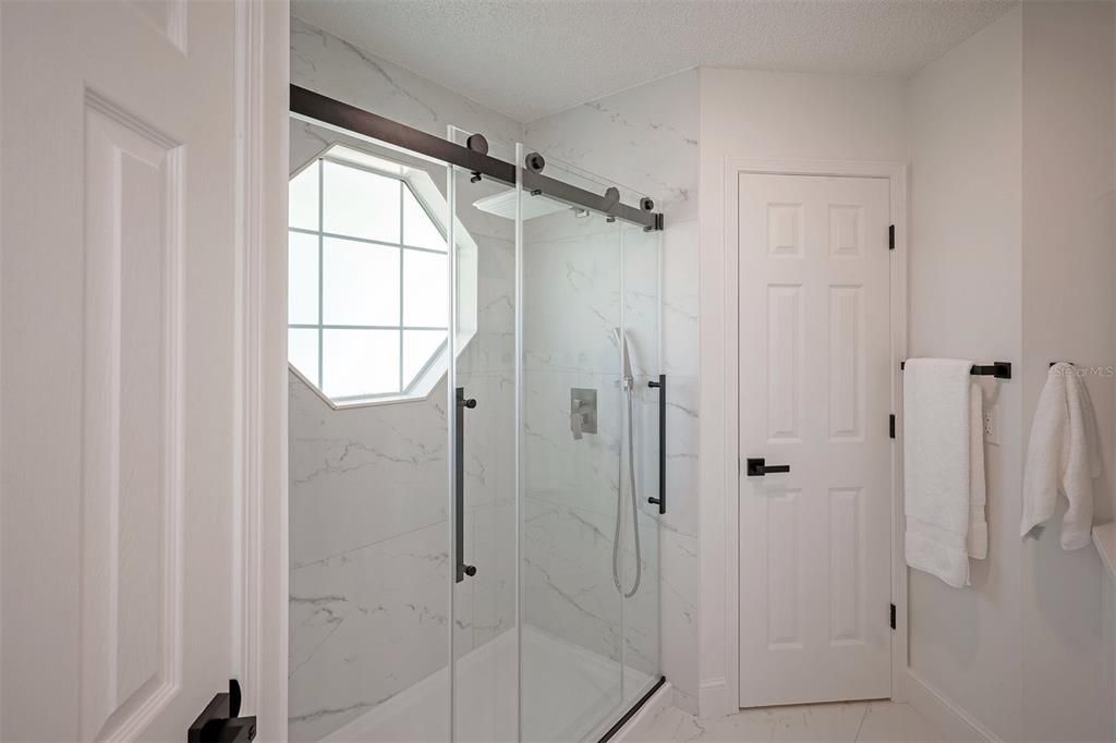 For Sale: $315,000 (4 beds, 2 baths, 1694 Square Feet)