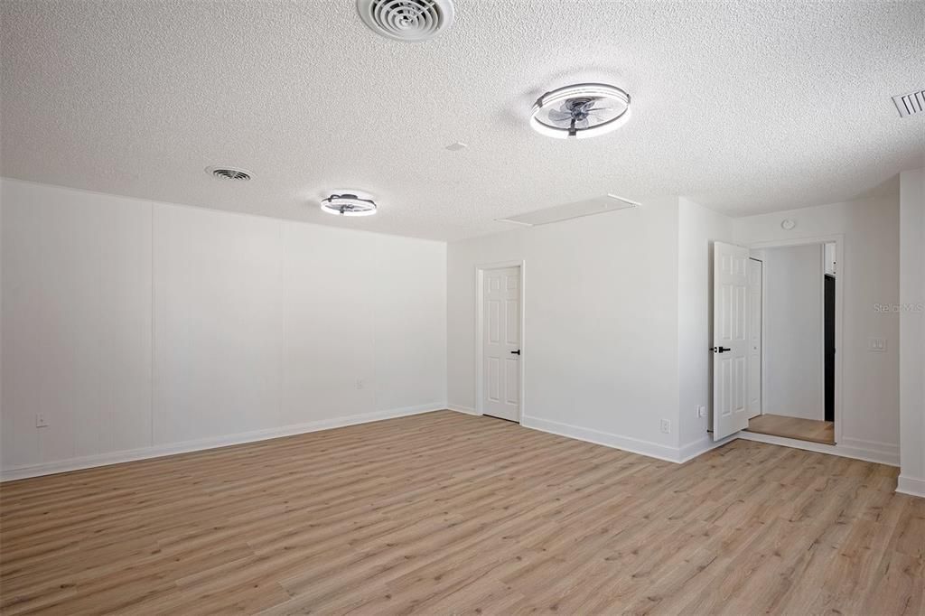 For Sale: $315,000 (4 beds, 2 baths, 1694 Square Feet)