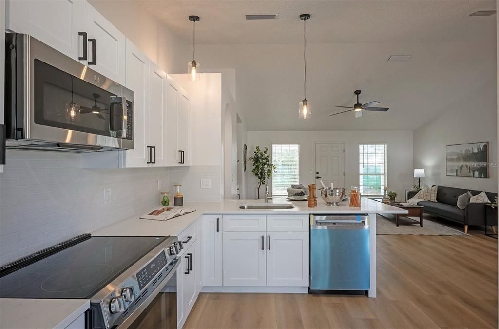 For Sale: $315,000 (4 beds, 2 baths, 1694 Square Feet)