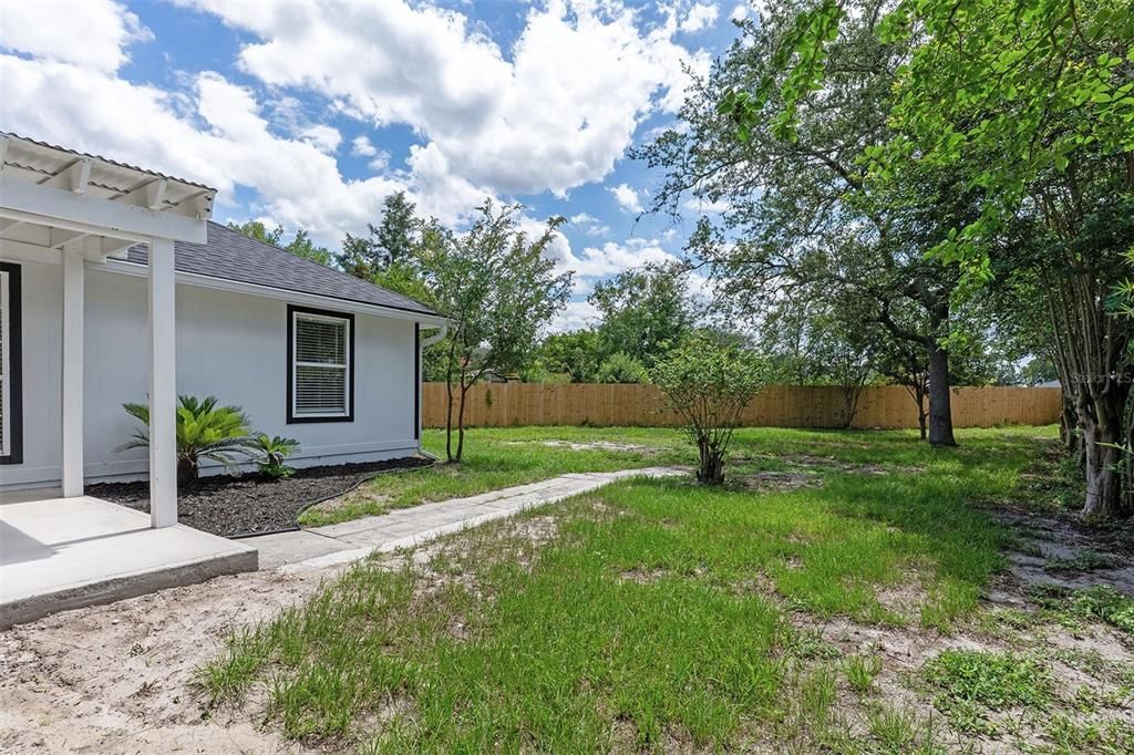 For Sale: $315,000 (4 beds, 2 baths, 1694 Square Feet)
