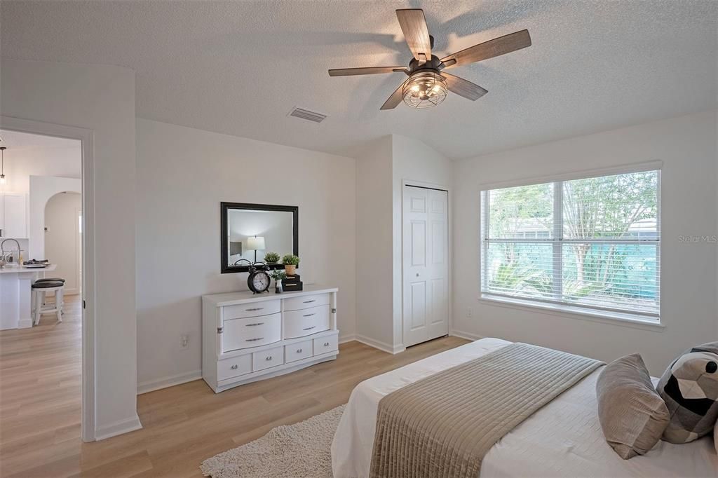 For Sale: $315,000 (4 beds, 2 baths, 1694 Square Feet)