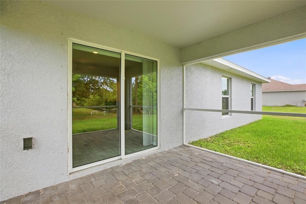 На продажу: $339,900 (4 спален, 2 ванн, 1719 Квадратных фут)