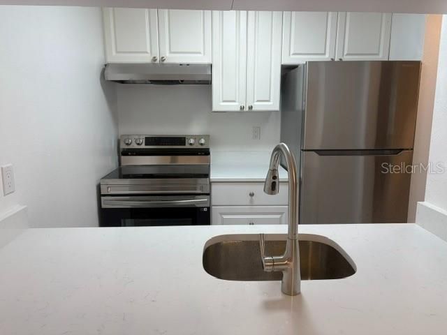 For Sale: $164,900 (2 beds, 1 baths, 813 Square Feet)
