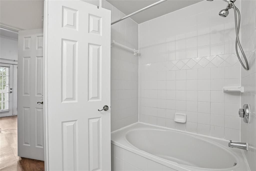 For Sale: $1,000,000 (3 beds, 3 baths, 1860 Square Feet)