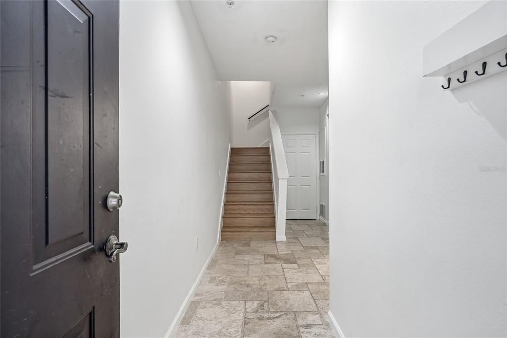 For Sale: $1,000,000 (3 beds, 3 baths, 1860 Square Feet)