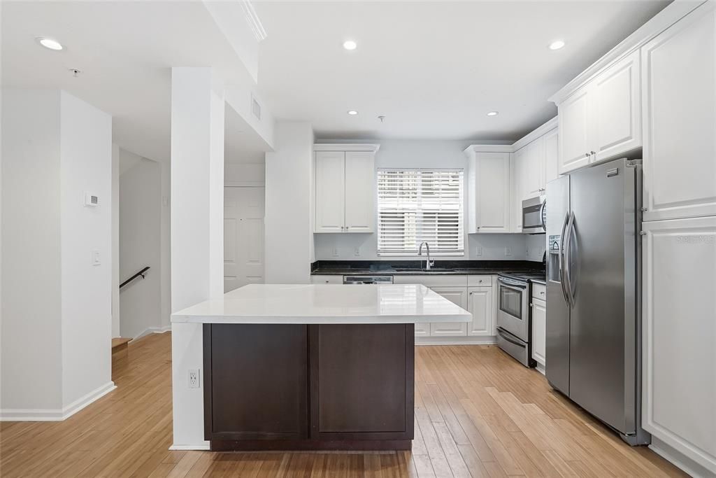 For Sale: $1,000,000 (3 beds, 3 baths, 1860 Square Feet)