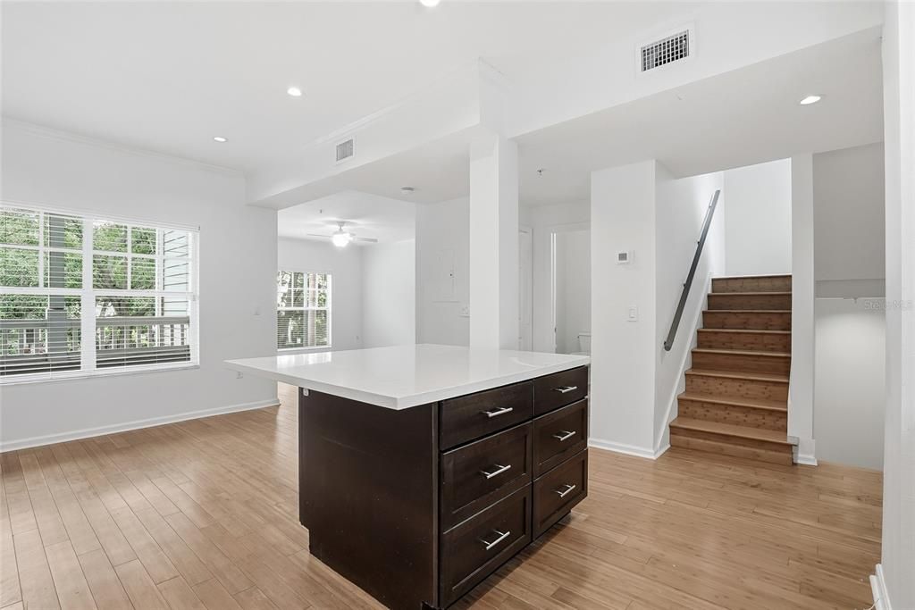 For Sale: $1,000,000 (3 beds, 3 baths, 1860 Square Feet)