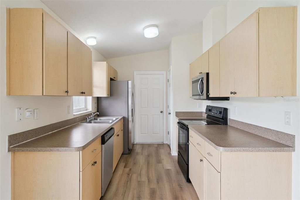 En Venta: $239,000 (3 camas, 2 baños, 1105 Pies cuadrados)