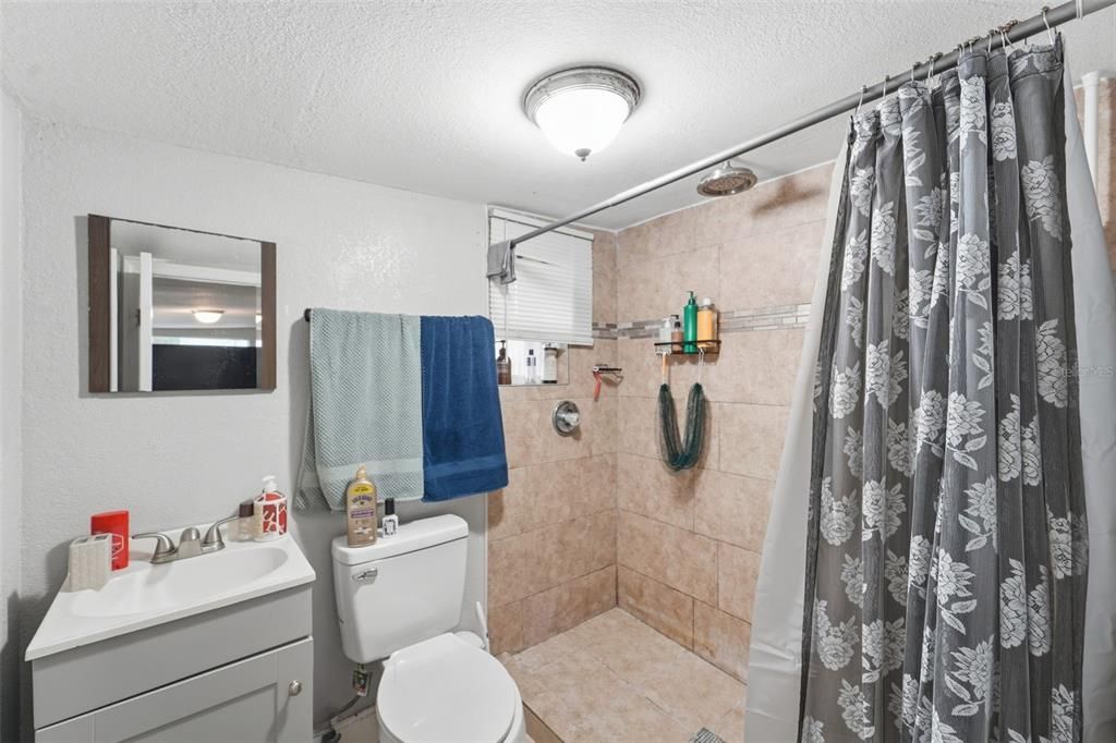 En Venta: $345,000 (5 camas, 0 baños, 2249 Pies cuadrados)