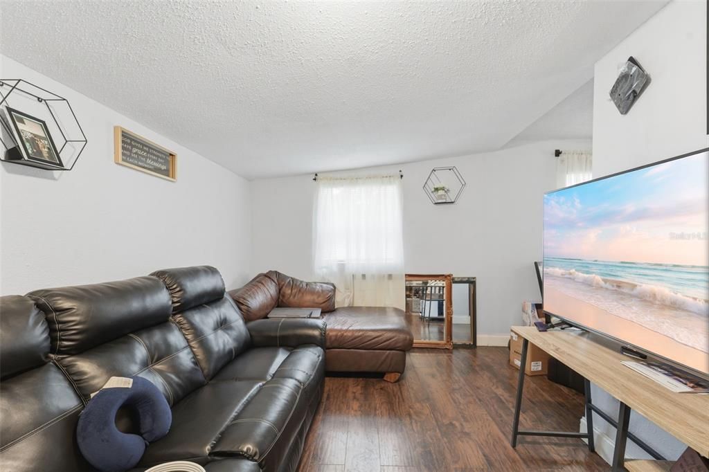 En Venta: $345,000 (5 camas, 0 baños, 2249 Pies cuadrados)