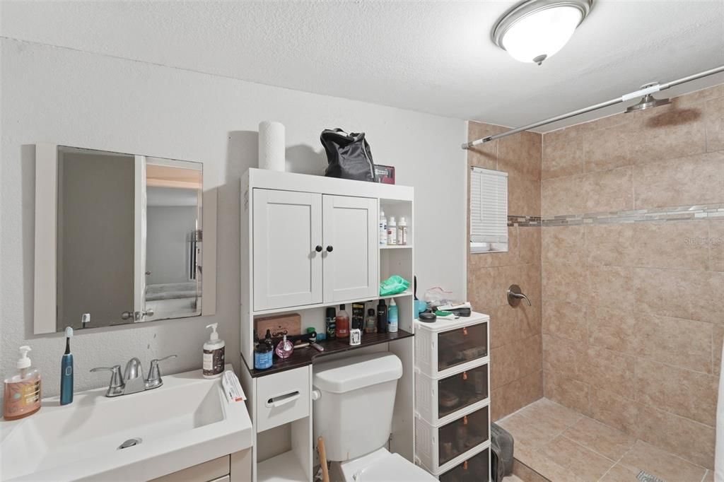 En Venta: $345,000 (5 camas, 0 baños, 2249 Pies cuadrados)