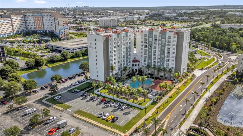 На продажу: $299,900 (2 спален, 2 ванн, 1056 Квадратных фут)