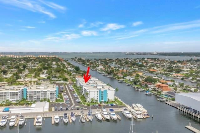 For Sale: $140,000 (1 beds, 1 baths, 790 Square Feet)