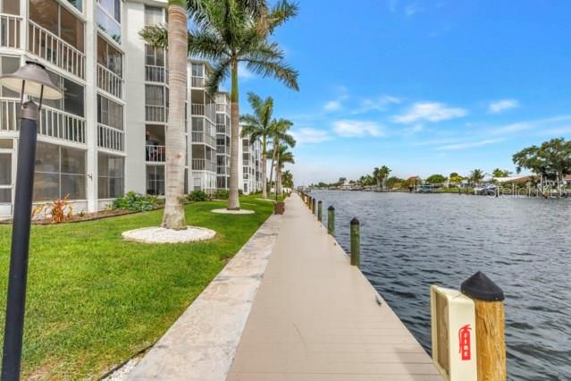 For Sale: $140,000 (1 beds, 1 baths, 790 Square Feet)