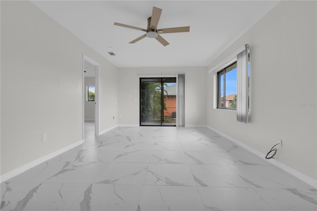 For Sale: $369,999 (4 beds, 0 baths, 1918 Square Feet)