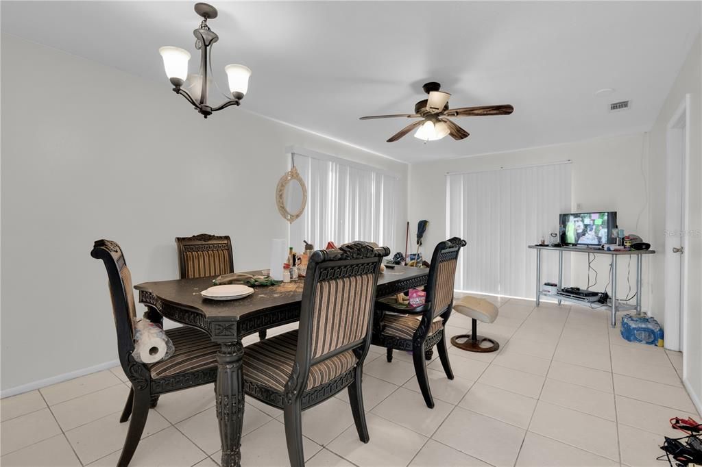 For Sale: $369,999 (4 beds, 0 baths, 1918 Square Feet)