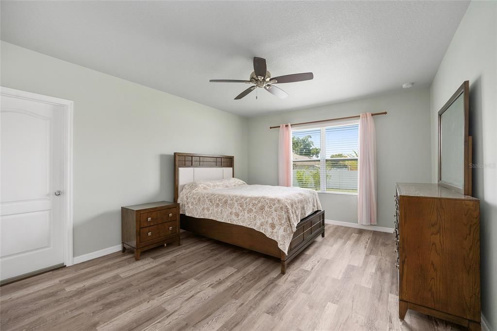 For Sale: $299,900 (3 beds, 2 baths, 1795 Square Feet)