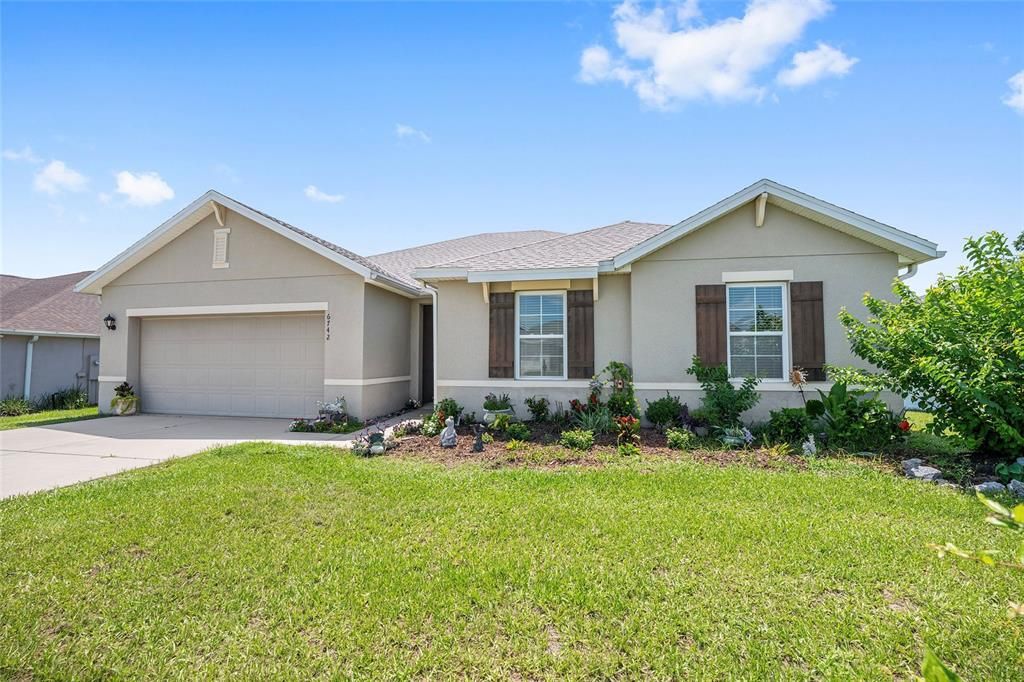 For Sale: $299,900 (3 beds, 2 baths, 1795 Square Feet)