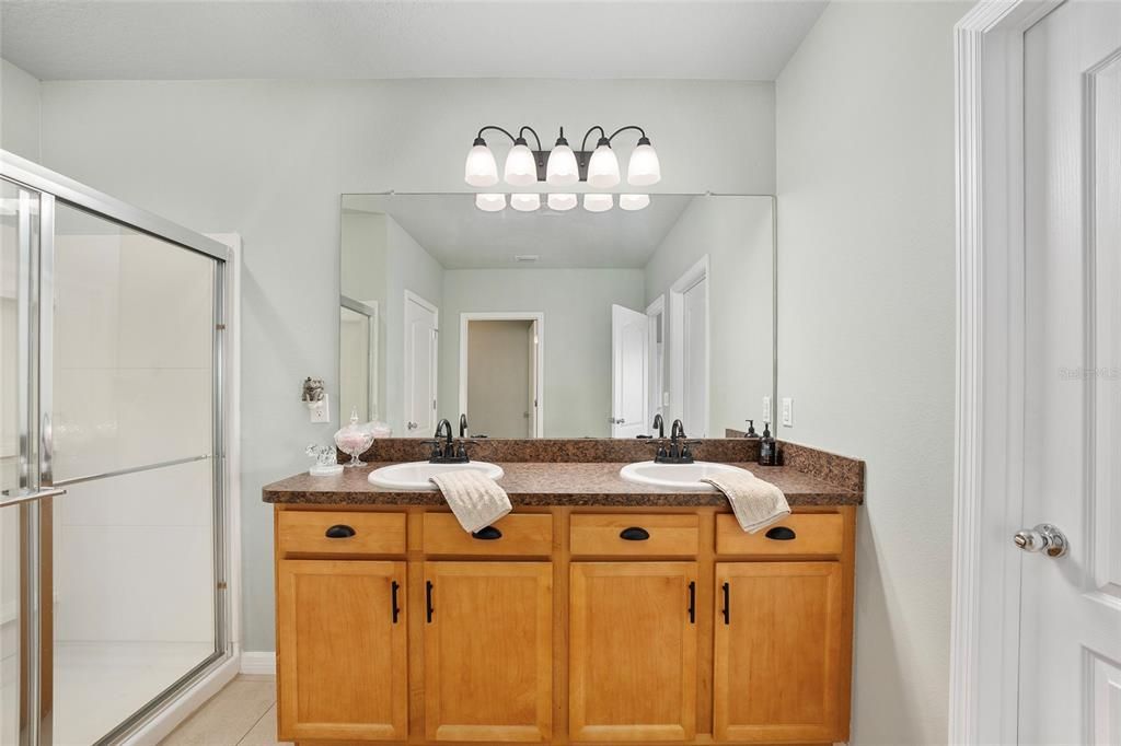 For Sale: $299,900 (3 beds, 2 baths, 1795 Square Feet)