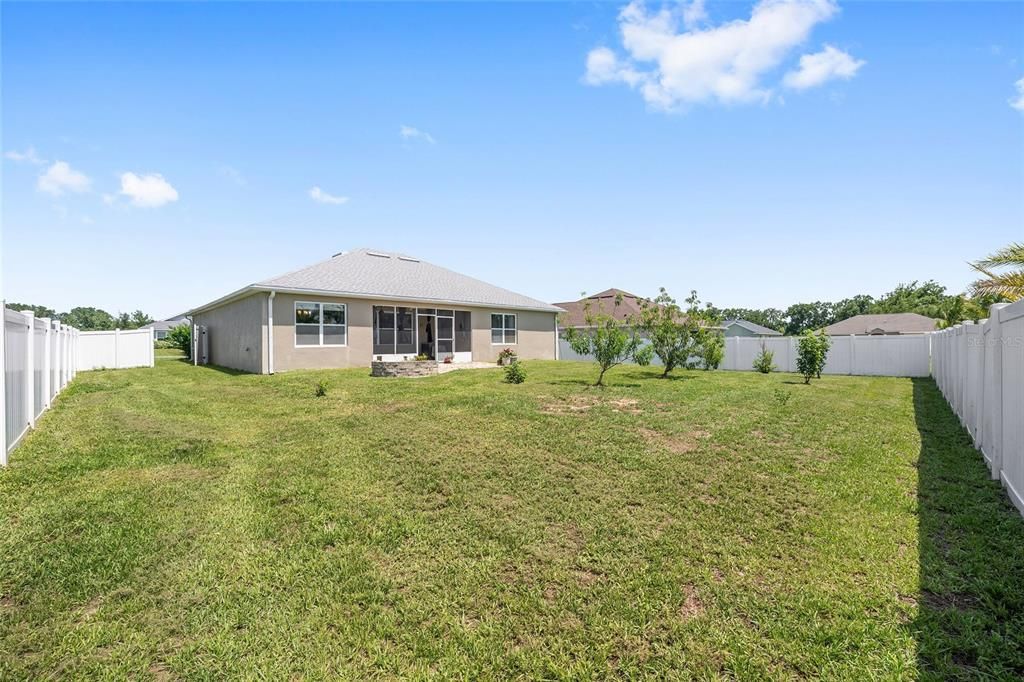For Sale: $299,900 (3 beds, 2 baths, 1795 Square Feet)