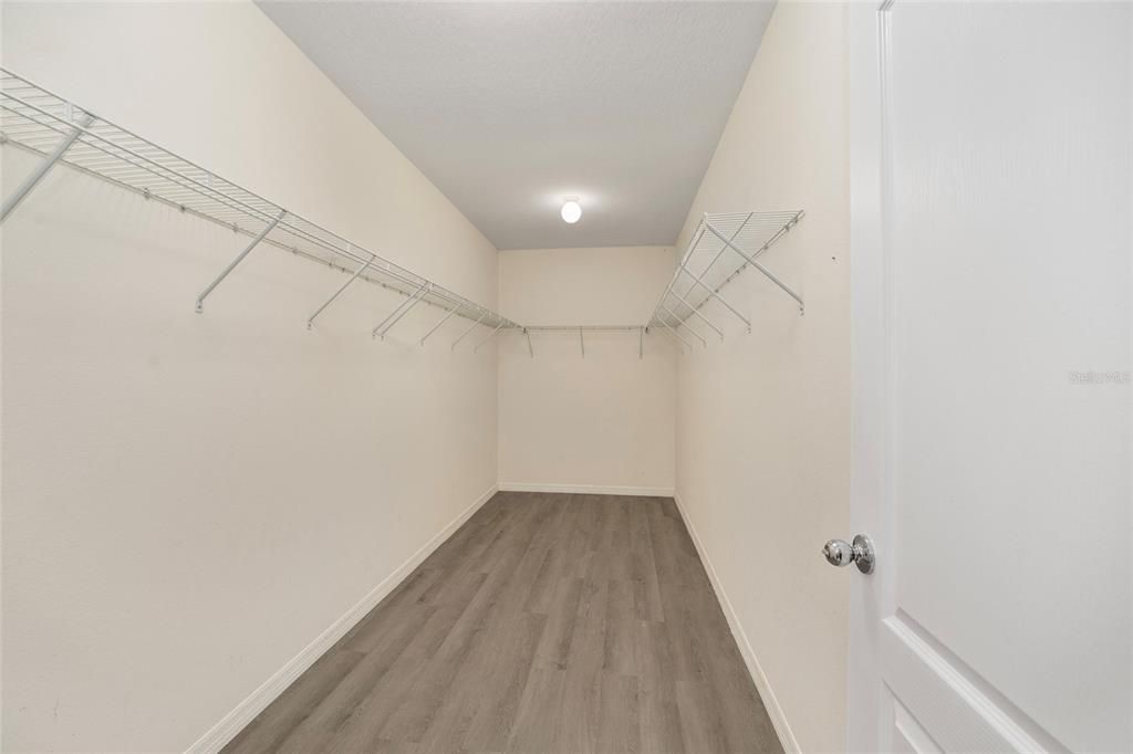 For Sale: $299,900 (3 beds, 2 baths, 1795 Square Feet)