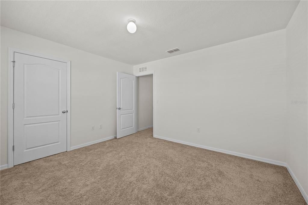 For Sale: $359,000 (5 beds, 3 baths, 2696 Square Feet)