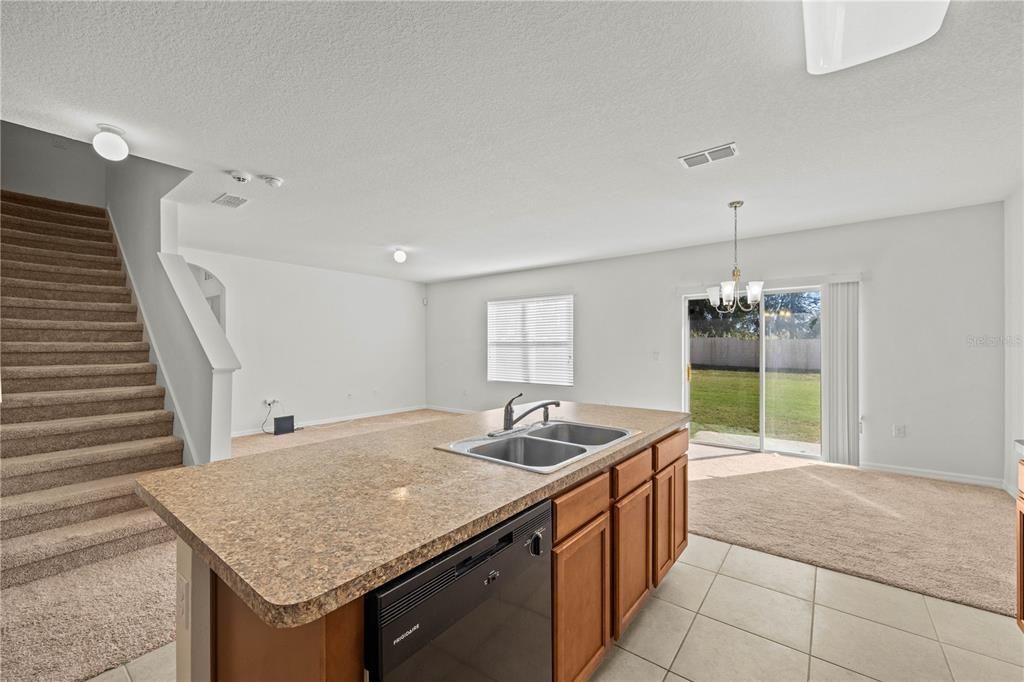 For Sale: $359,000 (5 beds, 3 baths, 2696 Square Feet)